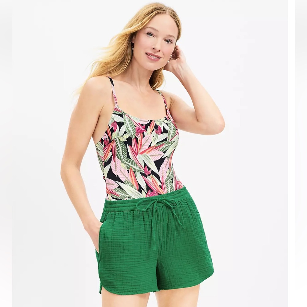 NWT LOFT Beach triple cloth drawstring Green Shorts S